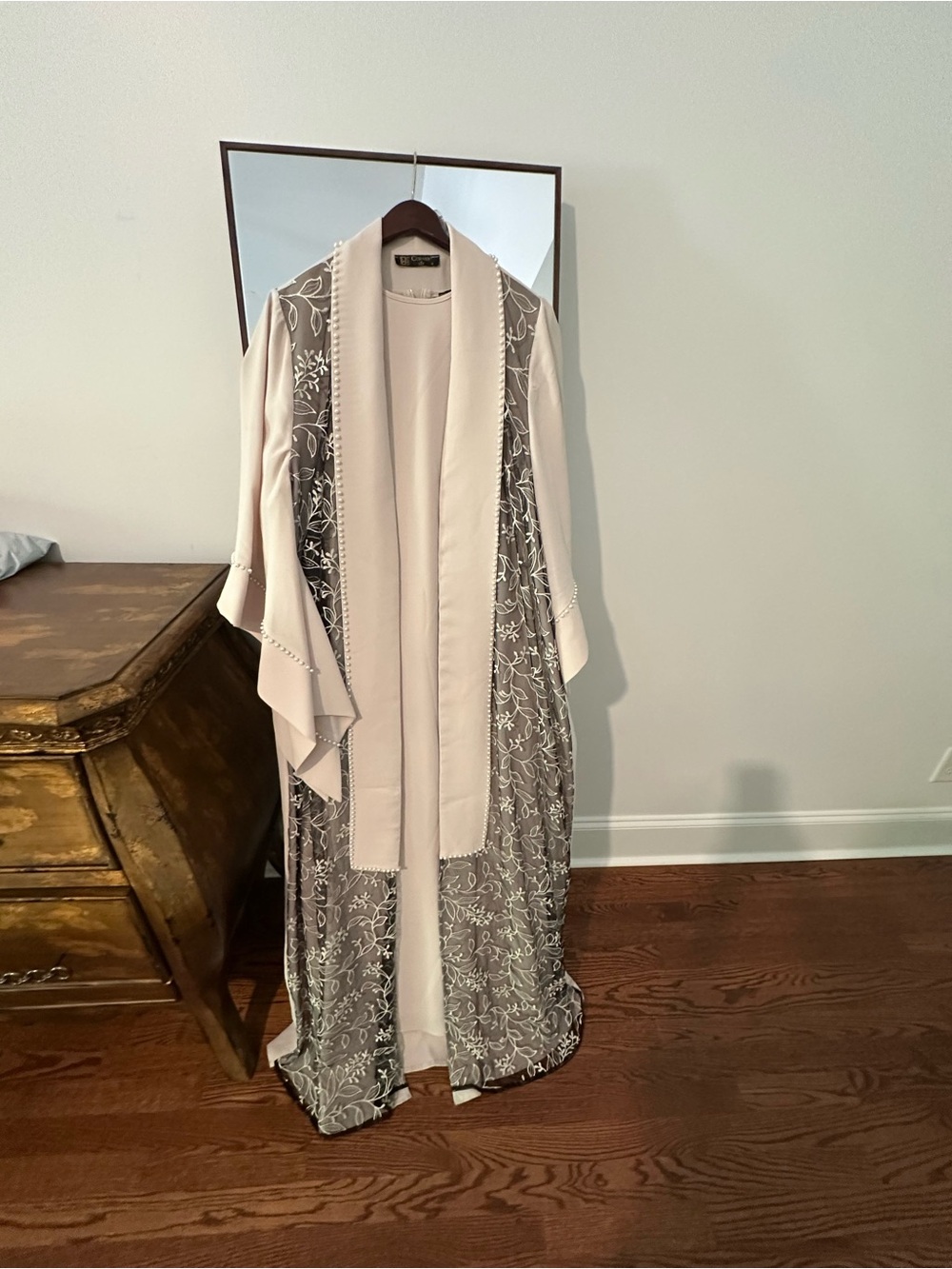 Elegant Women's Cream Lace-Trim Robe and Slip Set